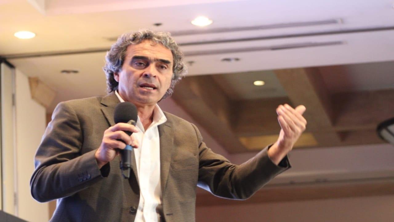 Imagen Principal de Nota: Sergio Fajardo presentó su conferencia "Educación es igual a Libertad" gracias a Canal 5