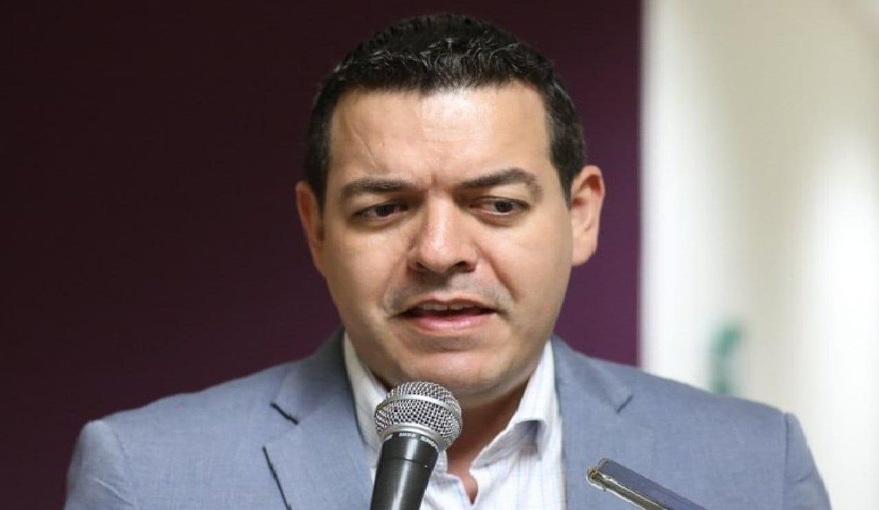 Imagen de ¿Quiénes no podrán regresar a trabajar el próximo lunes? Carlos Madero responde