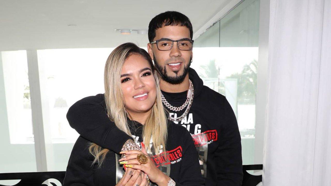 Imagen Principal de Nota: Karol G y Anuel AA ponen a prueba la tecnología y descubren cómo serán sus hijos