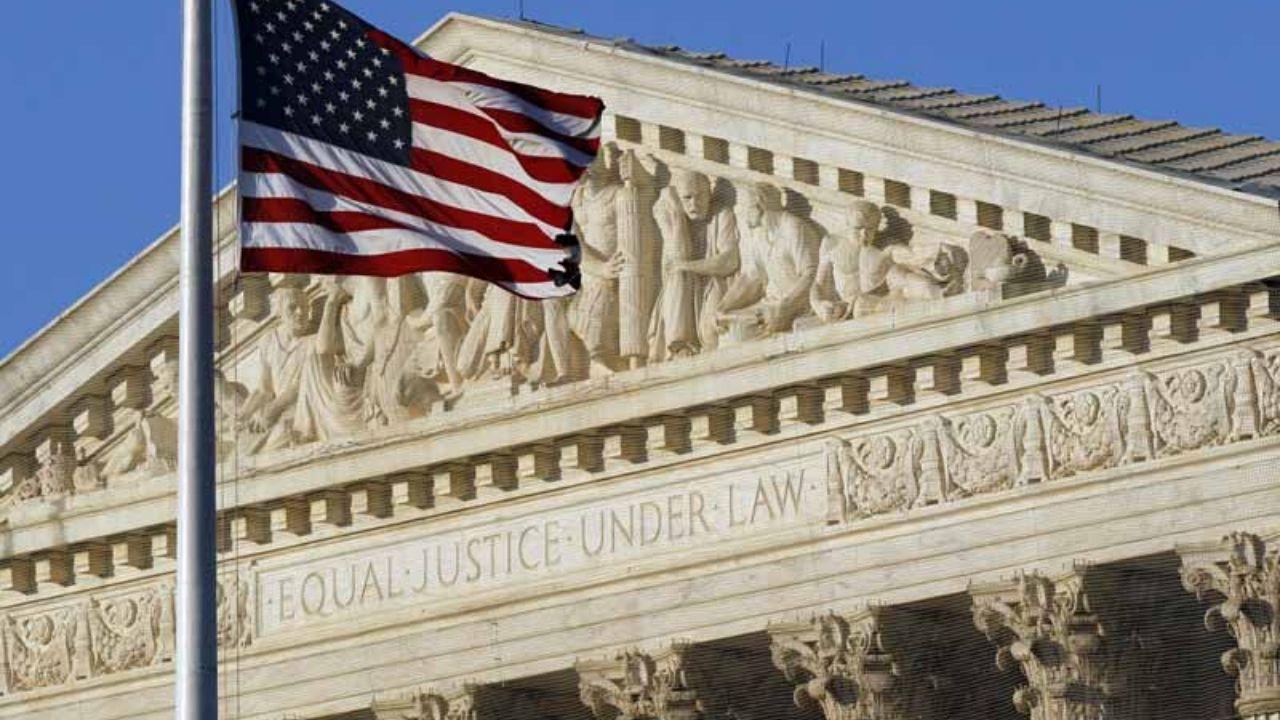 Imagen Principal de Nota: Inmigrantes que pidan asilo serán deportados de inmediato según la Corte Suprema de Estados Unidos