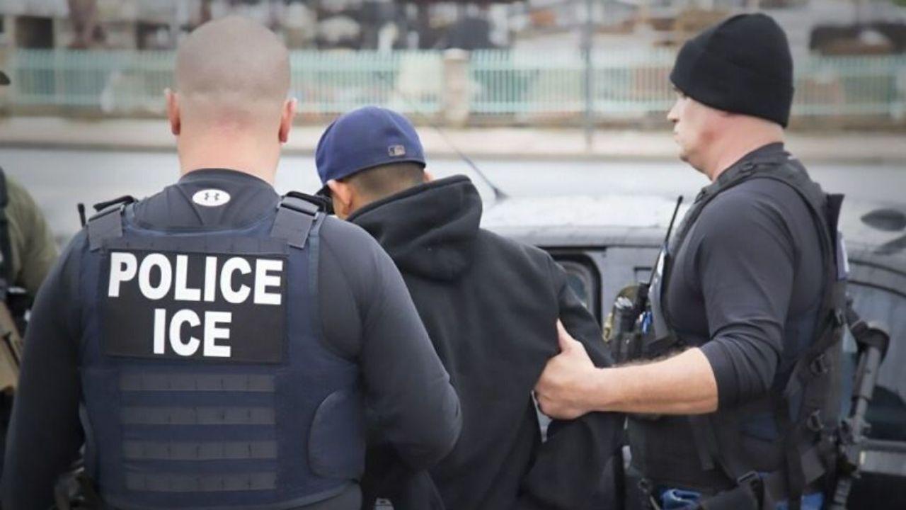 Imagen de Inmigrantes enfrentan dos grandes problemas ante ICE que agrava su situación en Estados Unidos