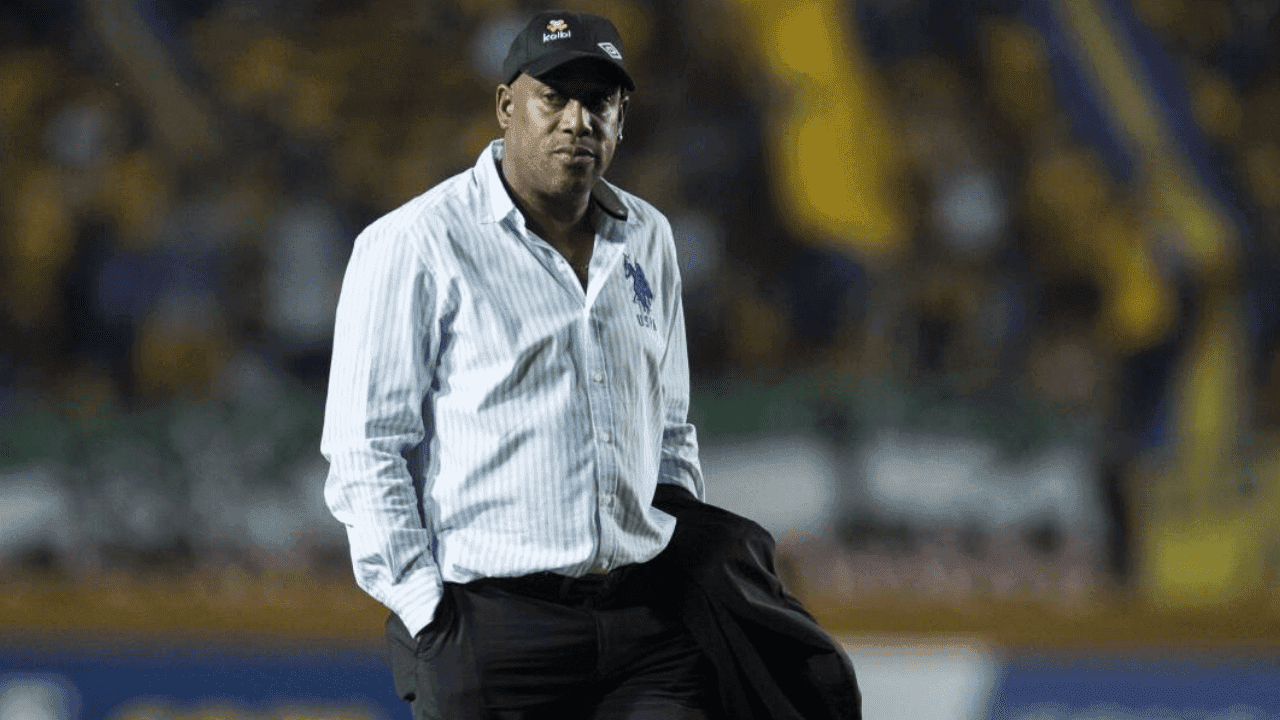 Imagen Principal de Nota: Medford dispara: “Respeto a Pinto como técnico y no como persona, me serruchó el piso”