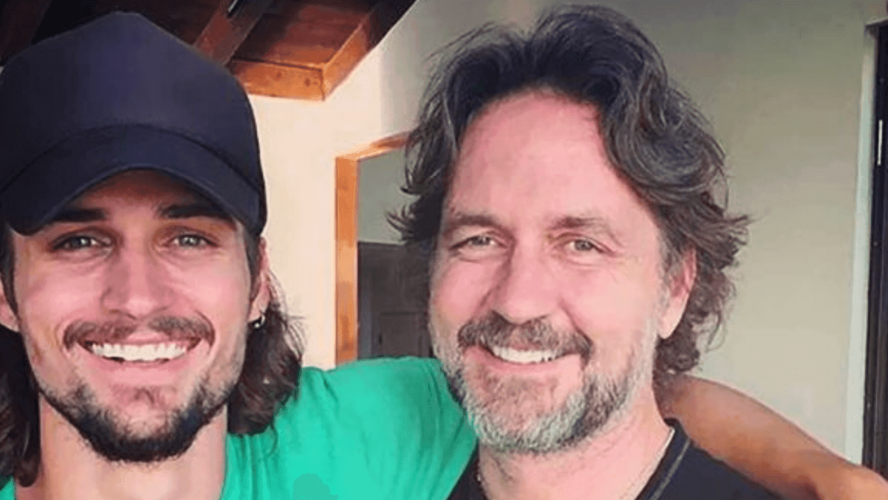 Imagen Principal de Nota: ¡Cómo dos gotas de agua! Guy Ecker sorprende al posar junto a su hijo
