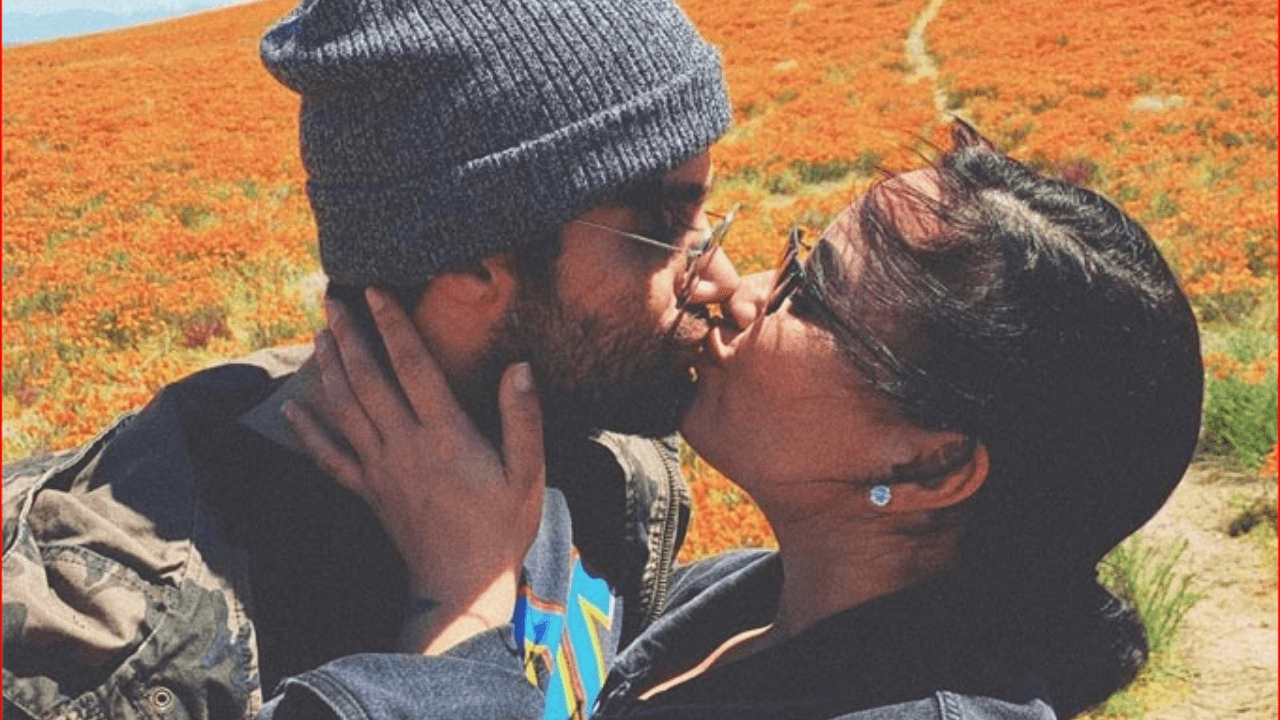 Imagen Principal de Nota: Demi Lovato se compromete en matrimonio a 4 meses de revelar su relación con Max Erich