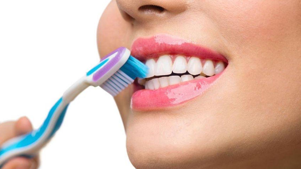 Imagen Principal de Nota: Las razones por las que nunca debes compartir tu cepillo de dientes
