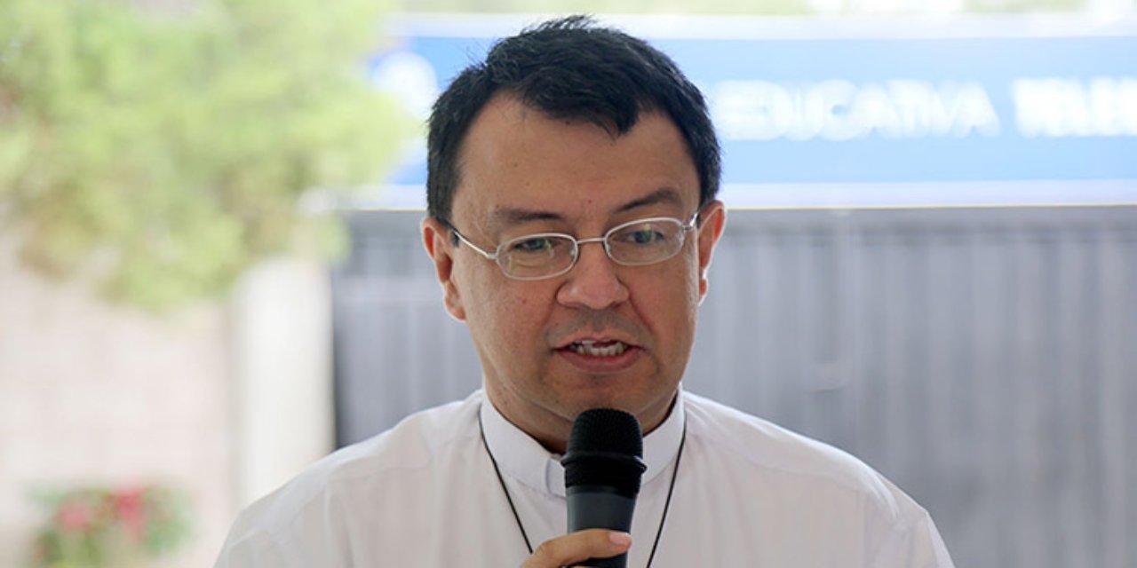 Imagen Principal de Nota: Padre Juan Ángel López: Dicen que soy ñángara, pero nuestro amor por Honduras es más fuerte que la pintura sobre ese puente