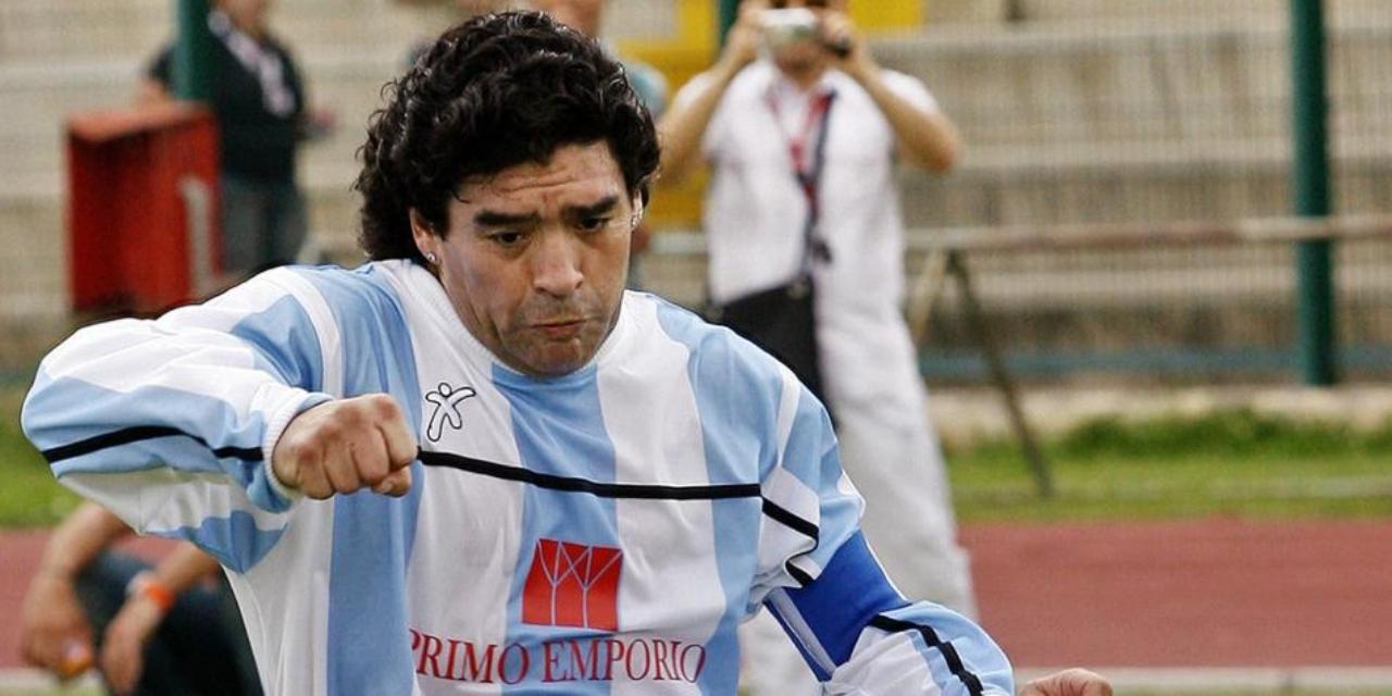 Imagen Principal de Nota: El Toque de Rely rinde homenaje a Maradona en su paso por el Nápoli y la selección de Argentina