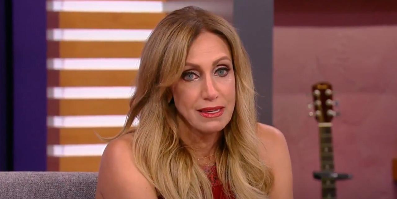 Imagen Principal de Nota: Lili Estefan revela fuertes detalles de su divorcio y habla de 'la humillación' que vivió al ver las fotos de su esposo con otra mujer