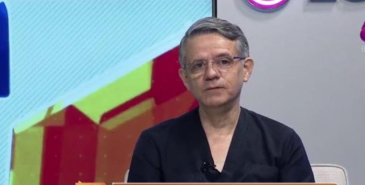 Imagen Principal de Nota: 'Es algo ofensivo para los médicos estos hospitales de lata; empecemos a decir la verdad': ex subsecretario de Salud