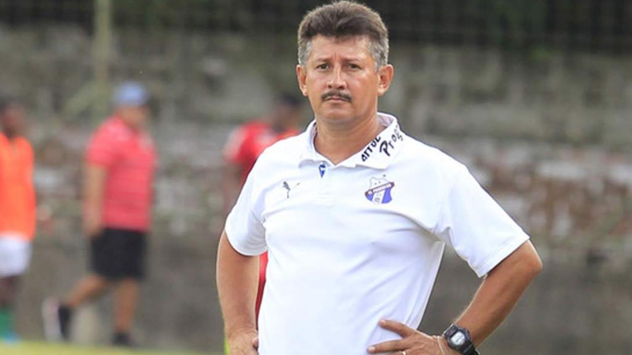Imagen Principal de Nota: Mauro Reyes renunció al Honduras Progreso porque  'muchos de los jugadores no están a la altura'
