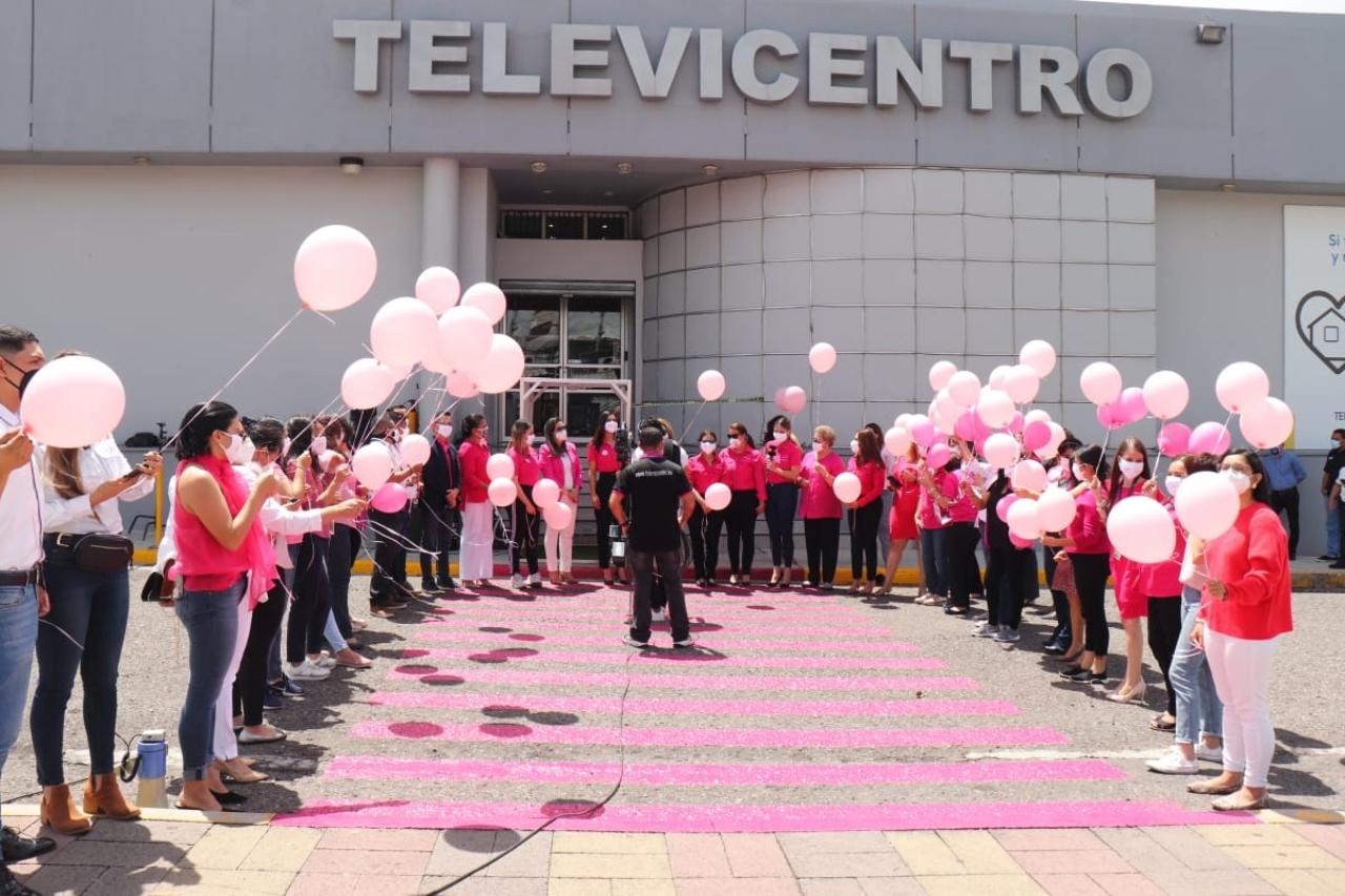 Imagen Principal de Nota: Televicentro y Emisoras Unidas se pintan de rosa en apoyo a Funhocam