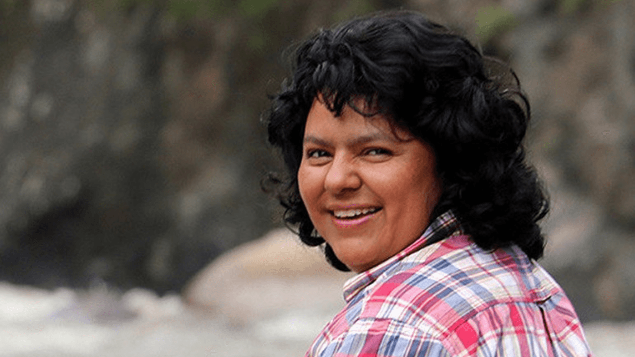 Imagen de Berta Cáceres es finalista al premio a la libertad de conciencia, Sájarov 2020