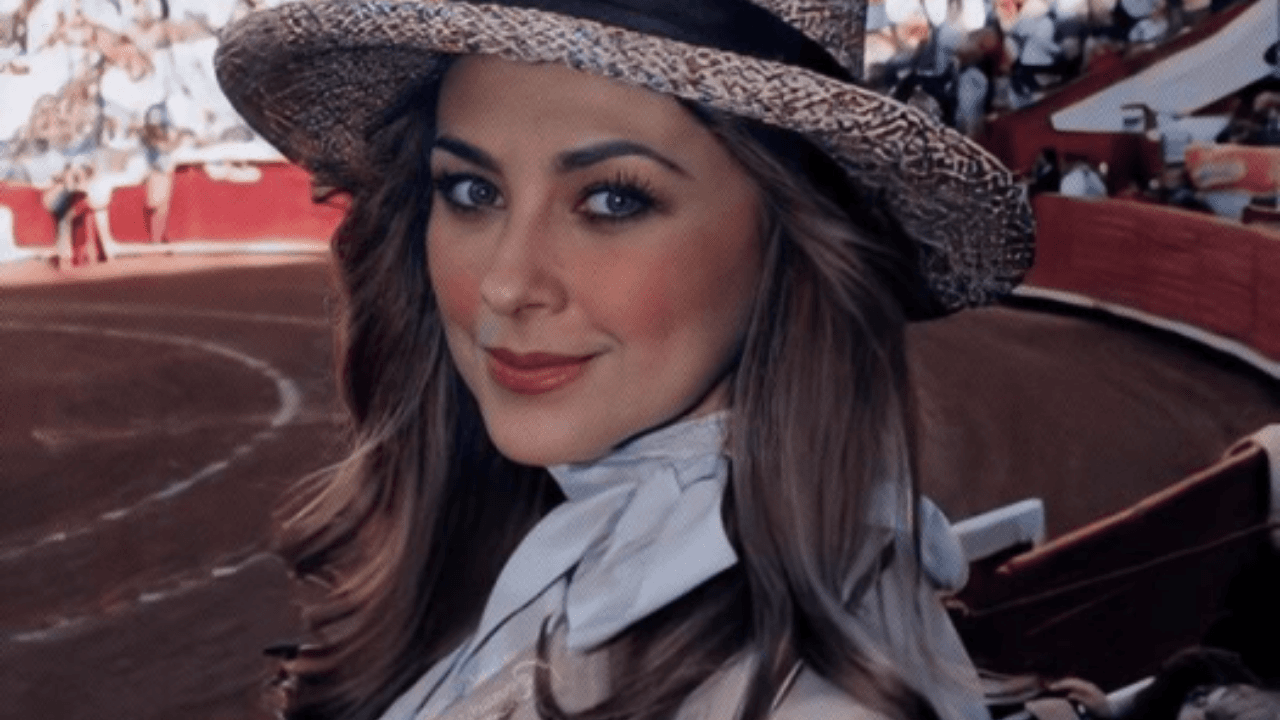 Imagen Principal de Nota: Aracely Arámbula deslumbra a sus seguidores con impresionantes fotos en redes sociales