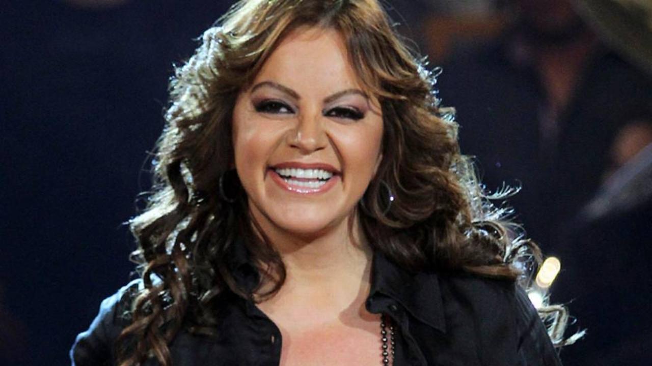 Imagen Principal de Nota: Aseguran que el espíritu de Jenni Rivera se hace presente en una emisora de California en donde trabajó