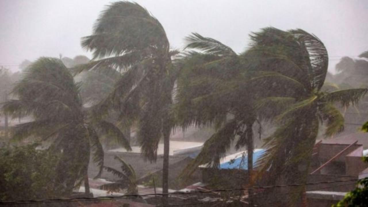 Imagen Principal de Nota: Huracán Eta es categoría 2 pero se espera una onda tropical en Honduras