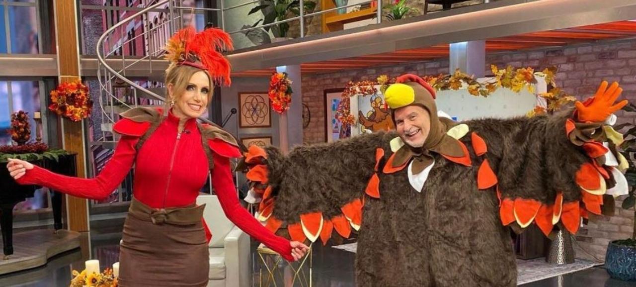 Imagen Principal de Nota: Lili Estefan encendió ‘El Gordo y La Flaca’ en el Día de Acción de Gracias con un sexy liguero