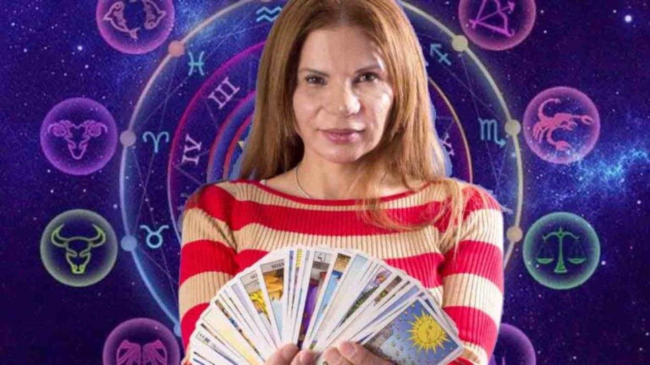 Imagen Principal de Nota: Mhoni Vidente asegura que habrán buenas noticias para más de 10 millones de inmigrantes ¿De qué se trata?