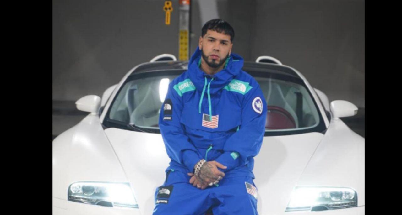 Imagen Principal de Nota: Acusan a Anuel AA de imitar a Bad Bunny tras publicar su nuevo auto: un Bugatti