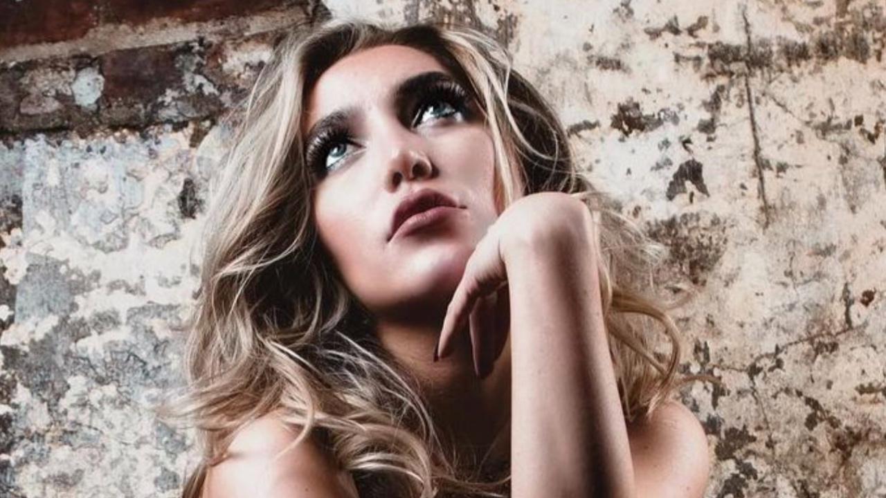 Imagen Principal de Nota: ¿Frida se quedaba a solas con Enrique Guzmán? miembro de la familia reveló esto y más