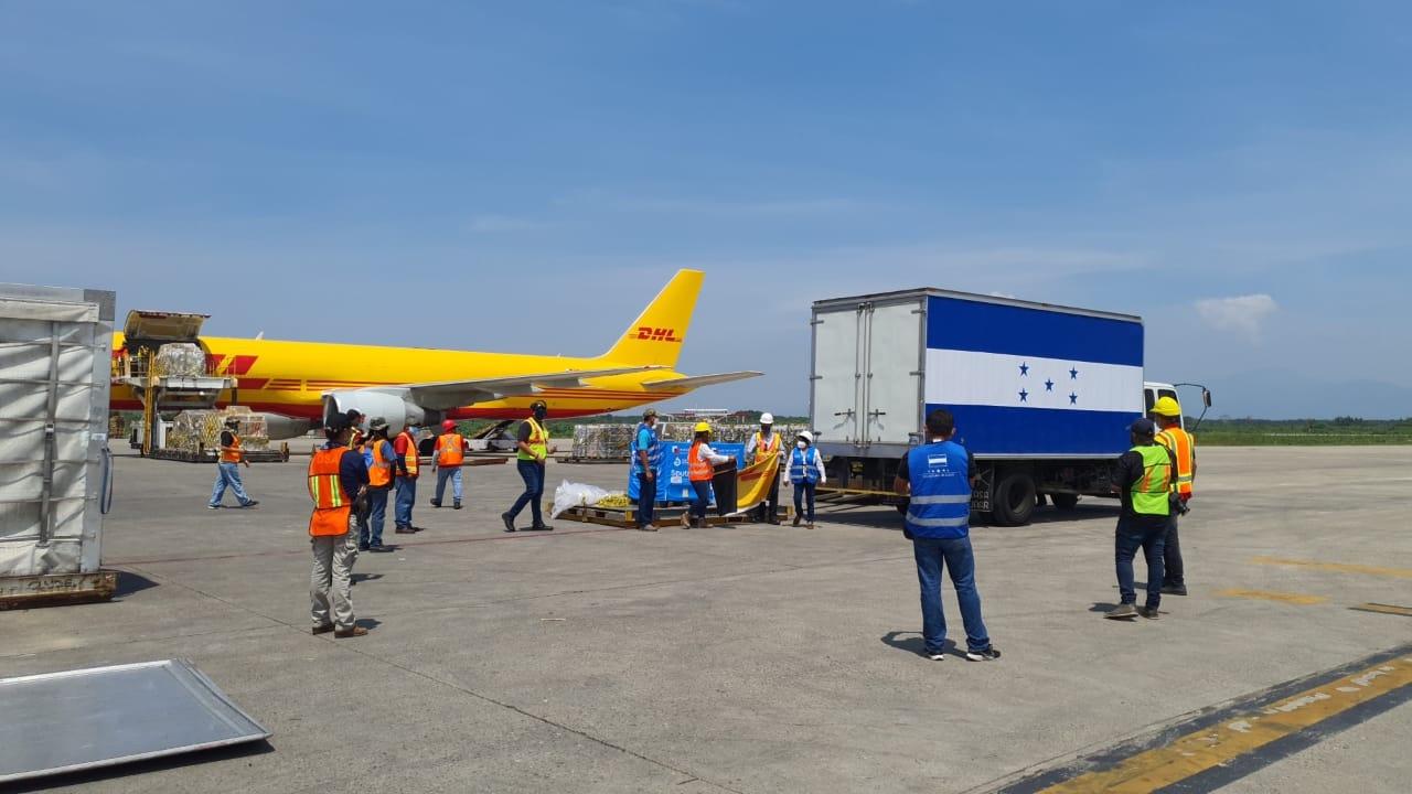 Imagen de Llega a Honduras el primer lote de 6 mil dosis de vacuna rusa Sputnik V