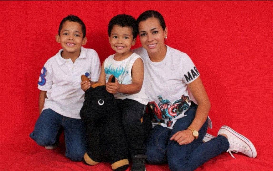 Imagen Principal de Nota: ‘Mis tres hijos son mi vida': Dayana Palacios nos cuenta cómo divide su papel de madre y productora de Hoy Mismo