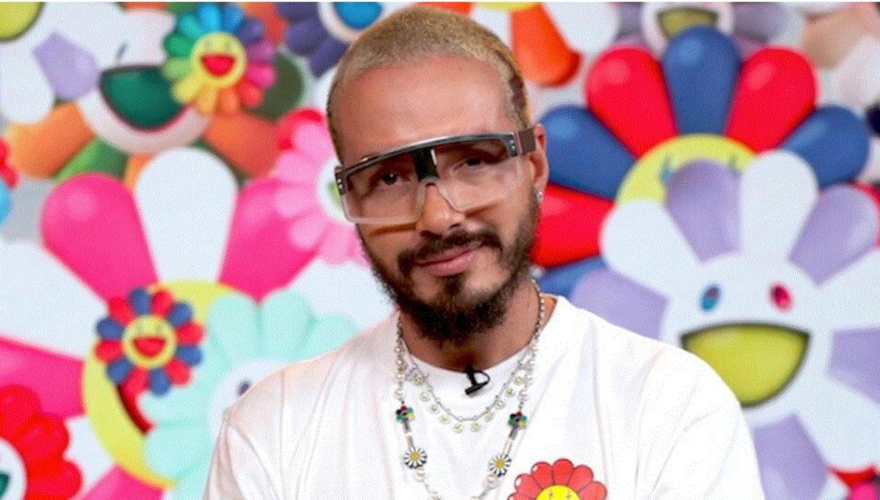 Imagen Principal de Nota: J Balvin comparte foto de su nuevo look en plena crisis sociopolítica de Colombia y los usuarios no lo perdonan