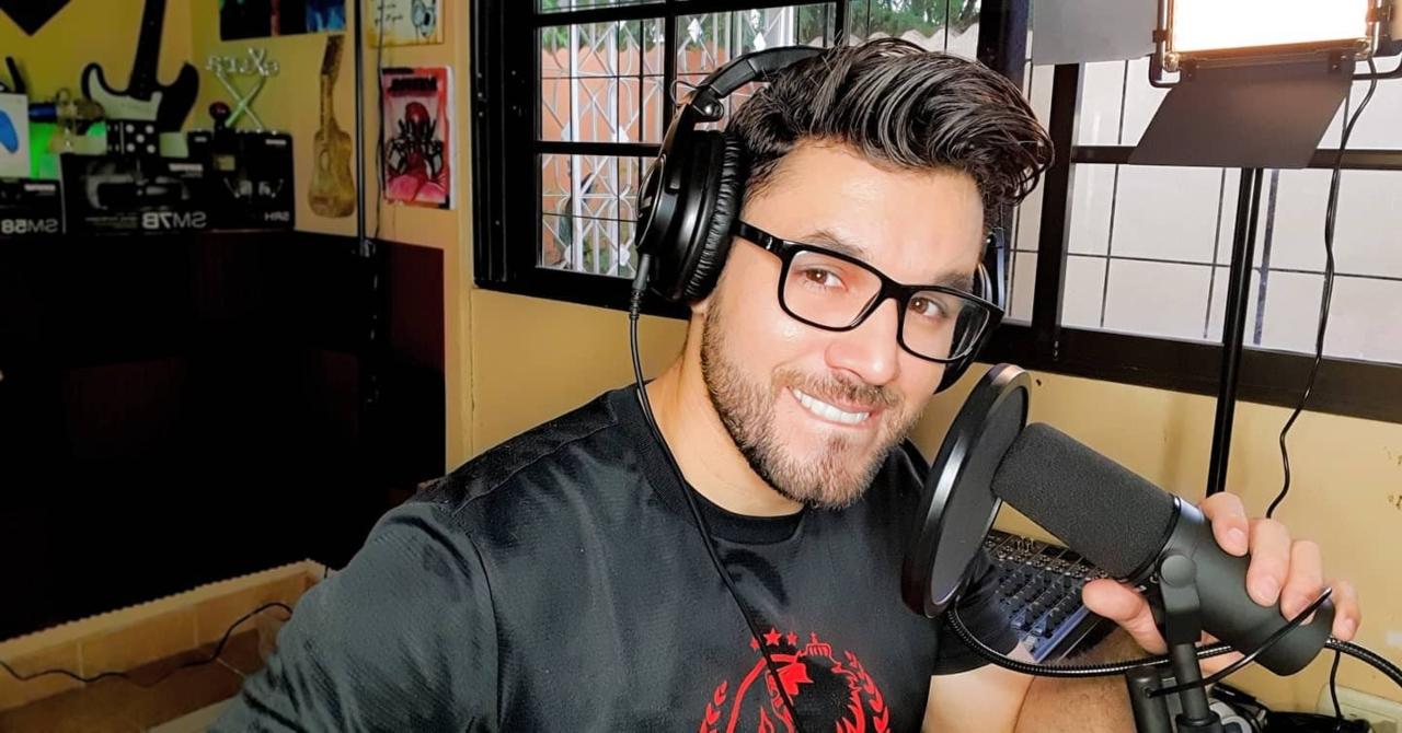 Imagen Principal de Nota: Jean Paul Irías enamora a seguidoras en TikTok con su voz al cantar a capela