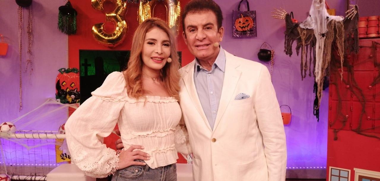 Imagen Principal de Nota: Salvador Nasralla comparte tierna foto junto a su esposa e hija con un conmovedor mensaje