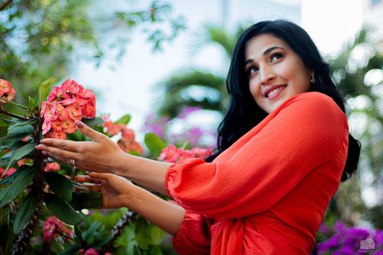 Imagen Principal de Nota: Martha Ríos rompe corazones tras publicar foto junto a  su novio