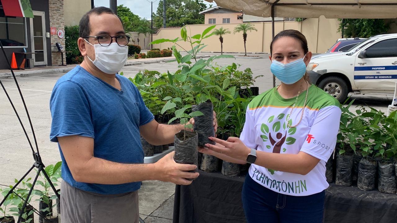 Imagen Principal de Nota: PlantatónHN: Televicentro y Emisoras Unidas dicen presente una vez más para la reforestación de Honduras