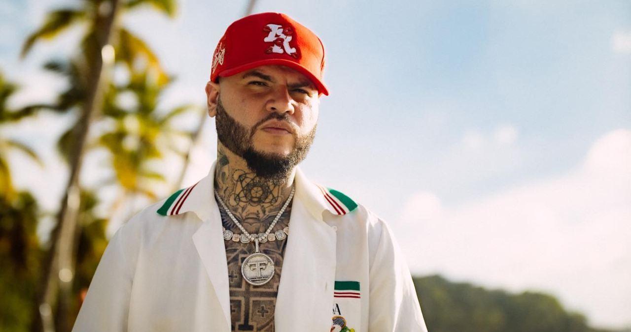 Imagen Principal de Nota: Farruko lanza fuerte mensaje a seguidores con 'doble moral', tras ola de críticas por su canción 'Pepas'