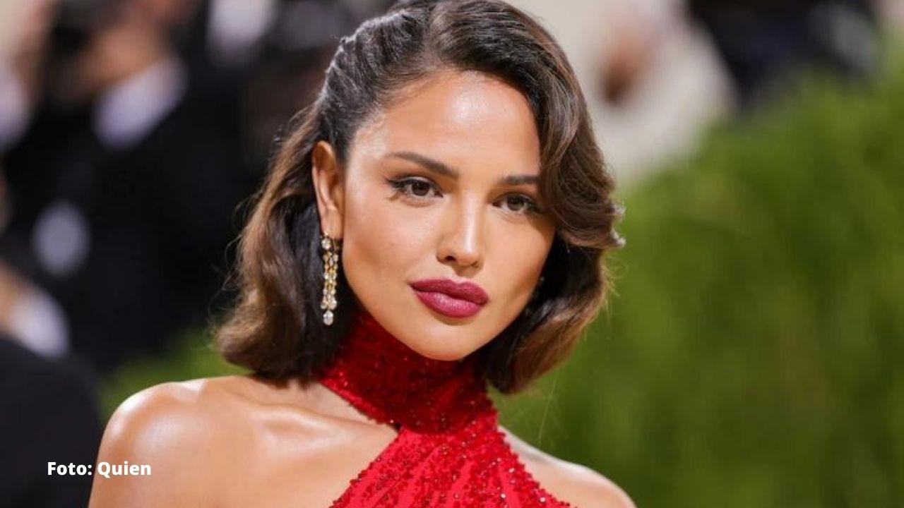 Imagen Principal de Nota: Eiza González sorprende con su increíble parecido a Ariana Grande