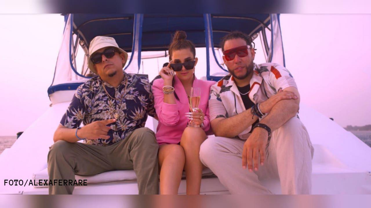 Imagen Principal de Nota: Alexa Ferrari detalla cómo fue grabar el vídeo de 'Vitamina P', junto a J-King y Maximan, y revela su nuevo proyecto