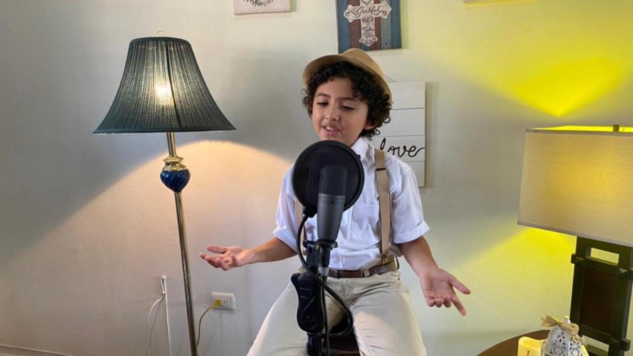 Imagen Principal de Nota: Niño hondureño encanta las redes sociales con su tierna voz, ¡tienes que escucharlo!