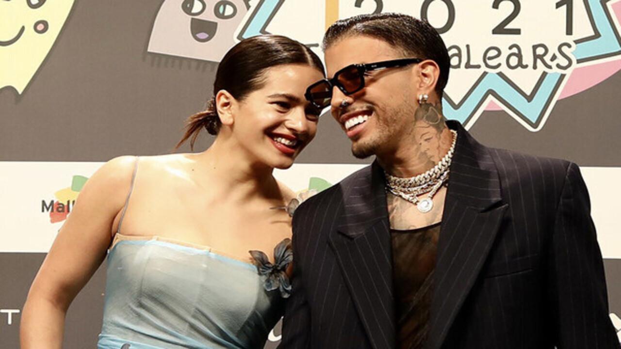 Imagen Principal de Nota: ¡Que viva el amor! Rauw Alejandro y Rosalía protagonizan el momento más romántico de los 40 Music Awards