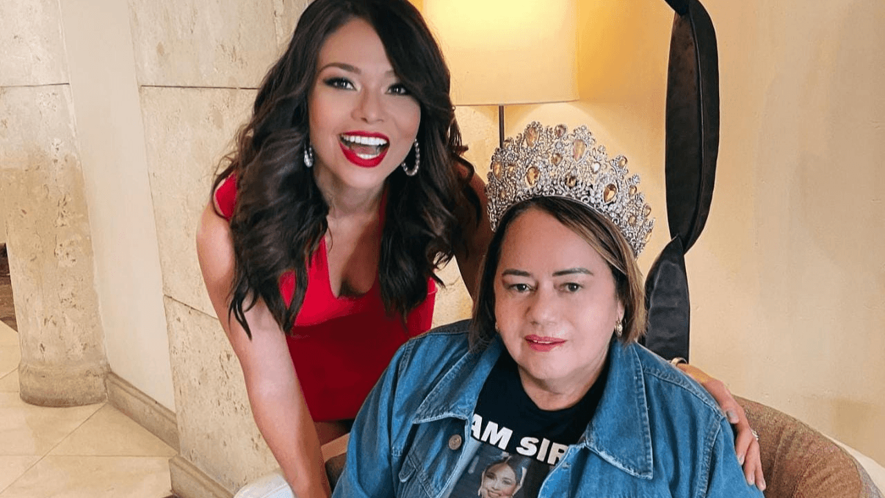 Imagen Principal de Nota: El emotivo momento en que Sirey Morán comparte su corona de NBL con las mujeres de su familia