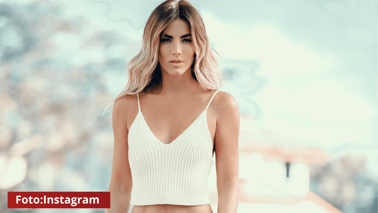 Imagen Principal de Nota: Gaby Espino sube la temperatura al posar  en diminuto traje de baño, dejando a un lado las críticas