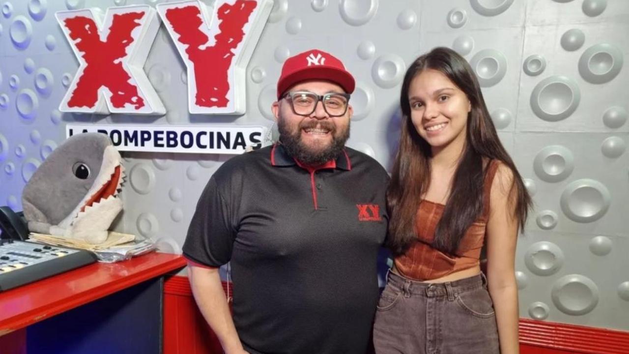 Imagen Principal de Nota: Con éxito se realizó el tercer podcast:  'Vivir una vida solo para las redes'