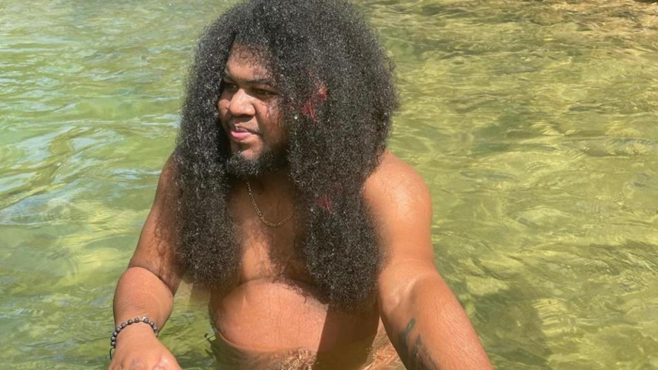 Imagen Principal de Nota: ¡En traje de baño y junto a las olas! Así bailó La More  el challenge de Anitta