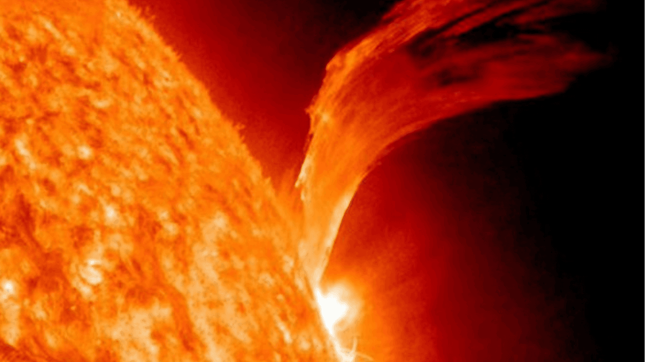 Imagen Principal de Nota: Tormenta solar afectará a la Tierra este 31 de marzo, ¿qué podría causar?