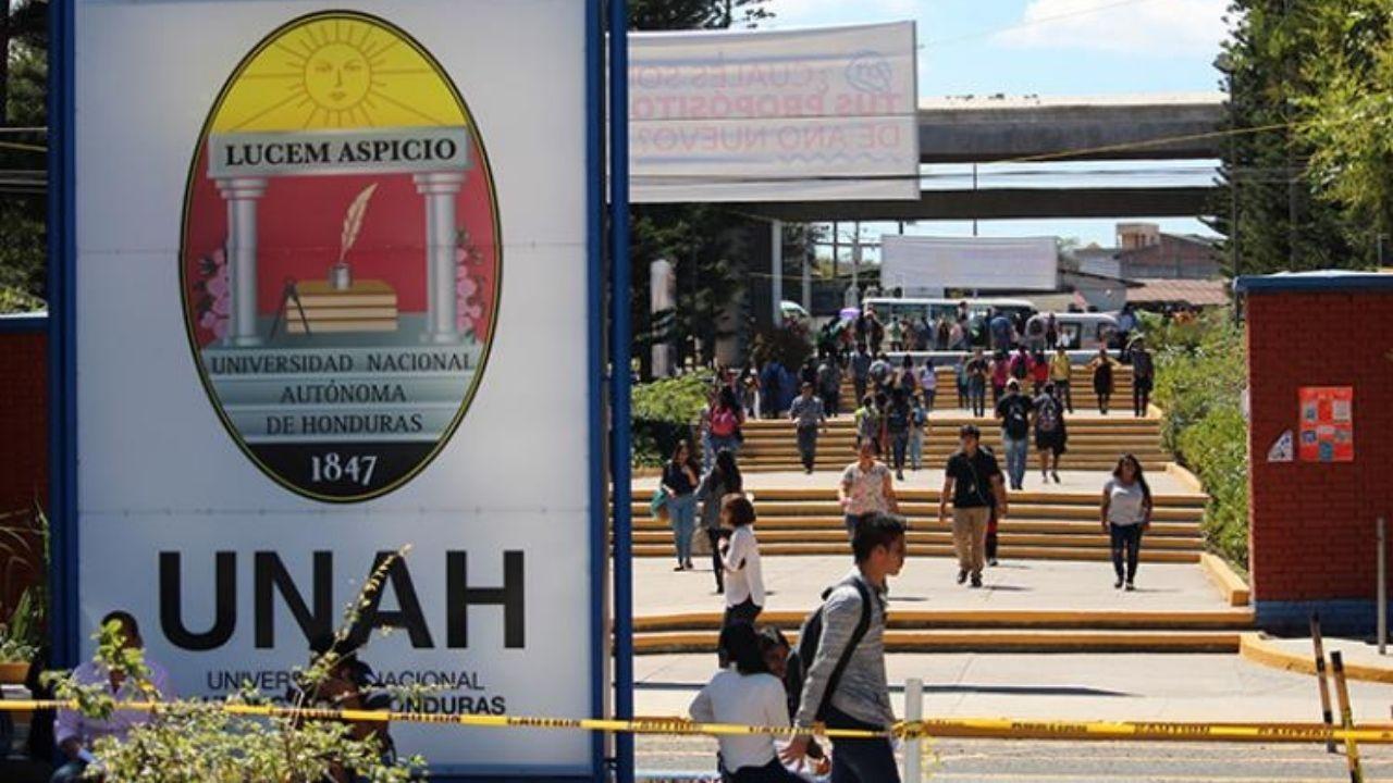 Imagen Principal de Nota: Sinager da luz verde a universidades para regreso a clases semipresenciales