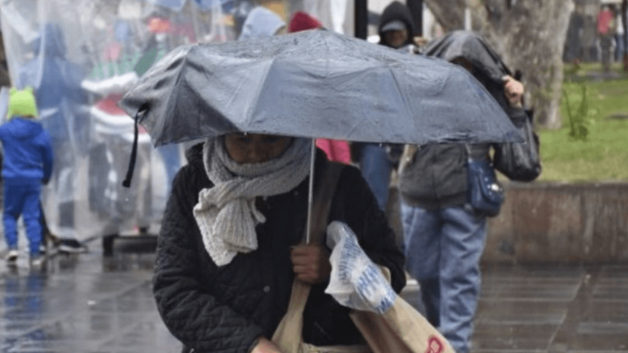 Imagen Principal de Nota: Frente frío continuará dejando lluvias con actividad eléctrica en Honduras