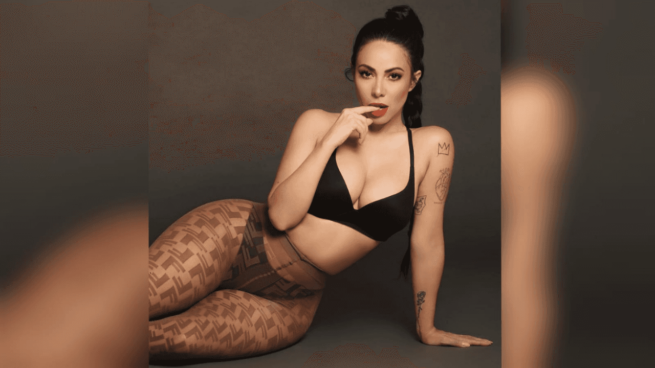 Imagen de Jimena Sánchez presume sus curvas en 5 atrevidos trajes de baño