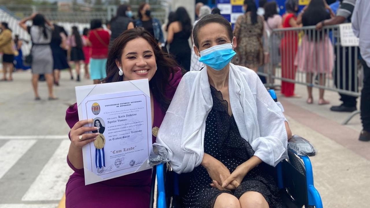Imagen Principal de Nota: 'La Kensy' se despide de su madre con un conmovedor mensaje