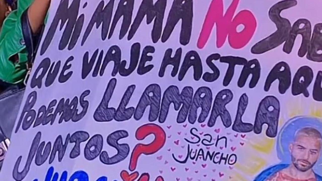 Imagen de 'Mi mamá no sabe que estoy aquí', Maluma salva fanática de un castigo por escaparse a un concierto
