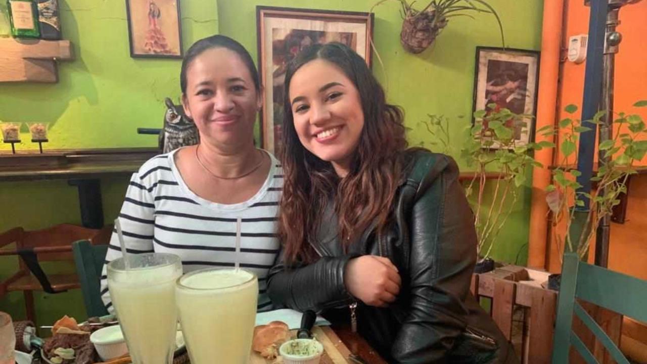 Imagen Principal de Nota: ‘Feliz día hasta el cielo’: Karla Vásquez dedica emotivo video a su mamá