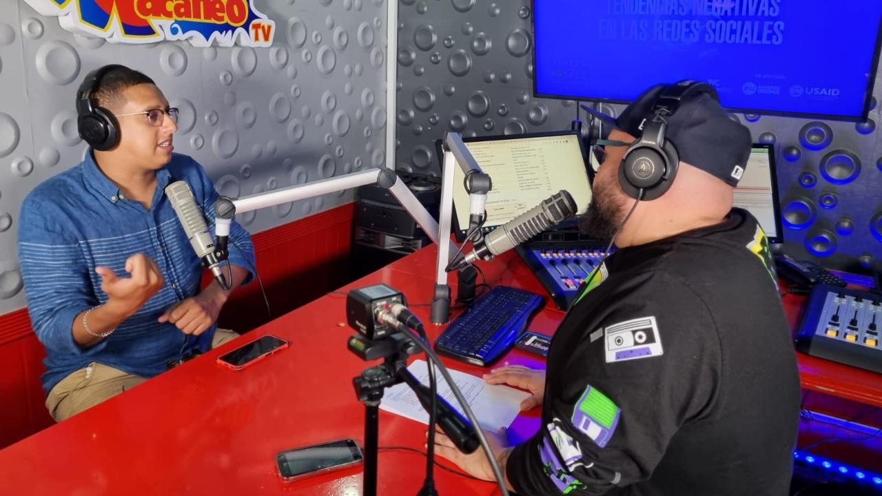 Imagen Principal de Nota: Con éxito se realizó el penúltimo podcast:  'Tendencias negativas en redes sociales'