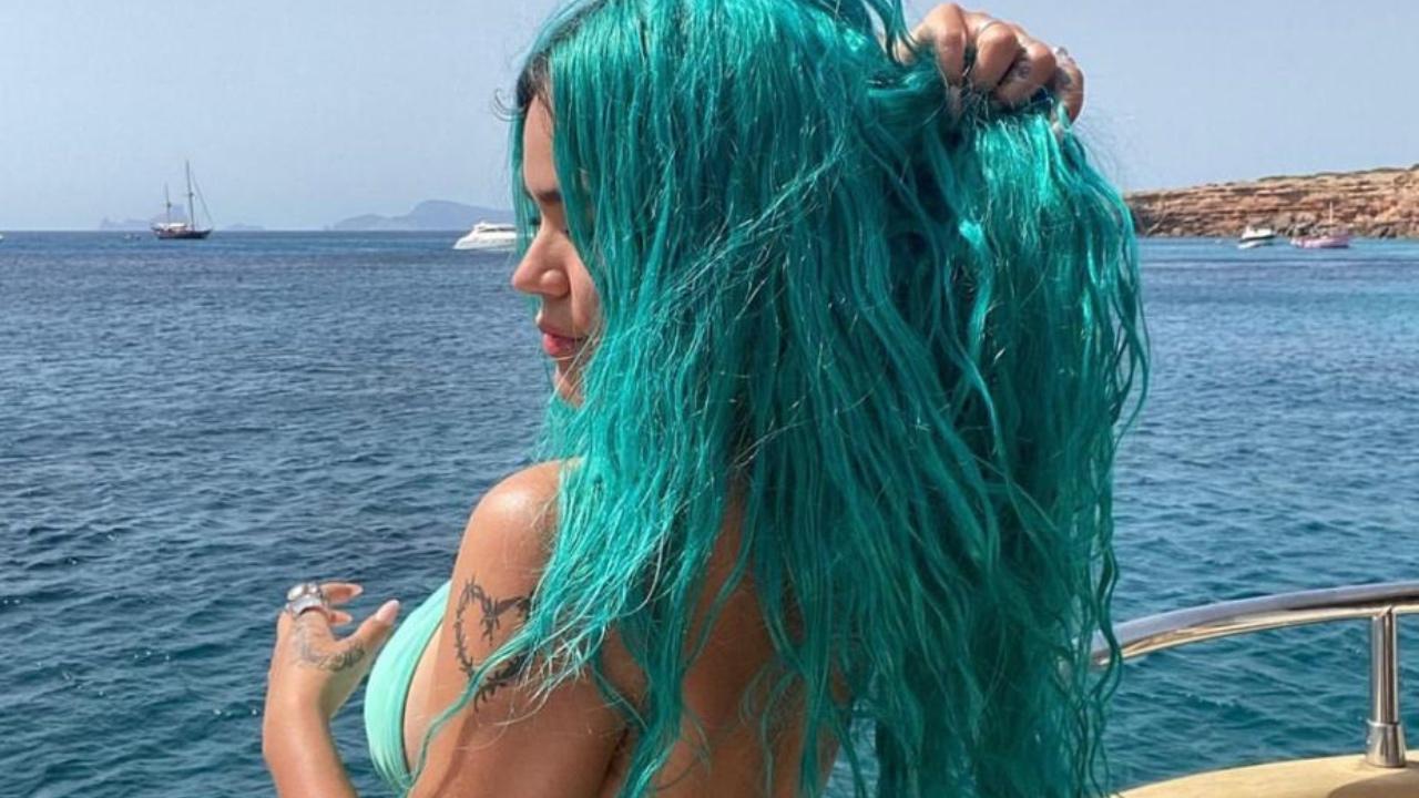Imagen de 'Nos despedimos por todo lo alto': Karol G le dice adiós a su cabello azul