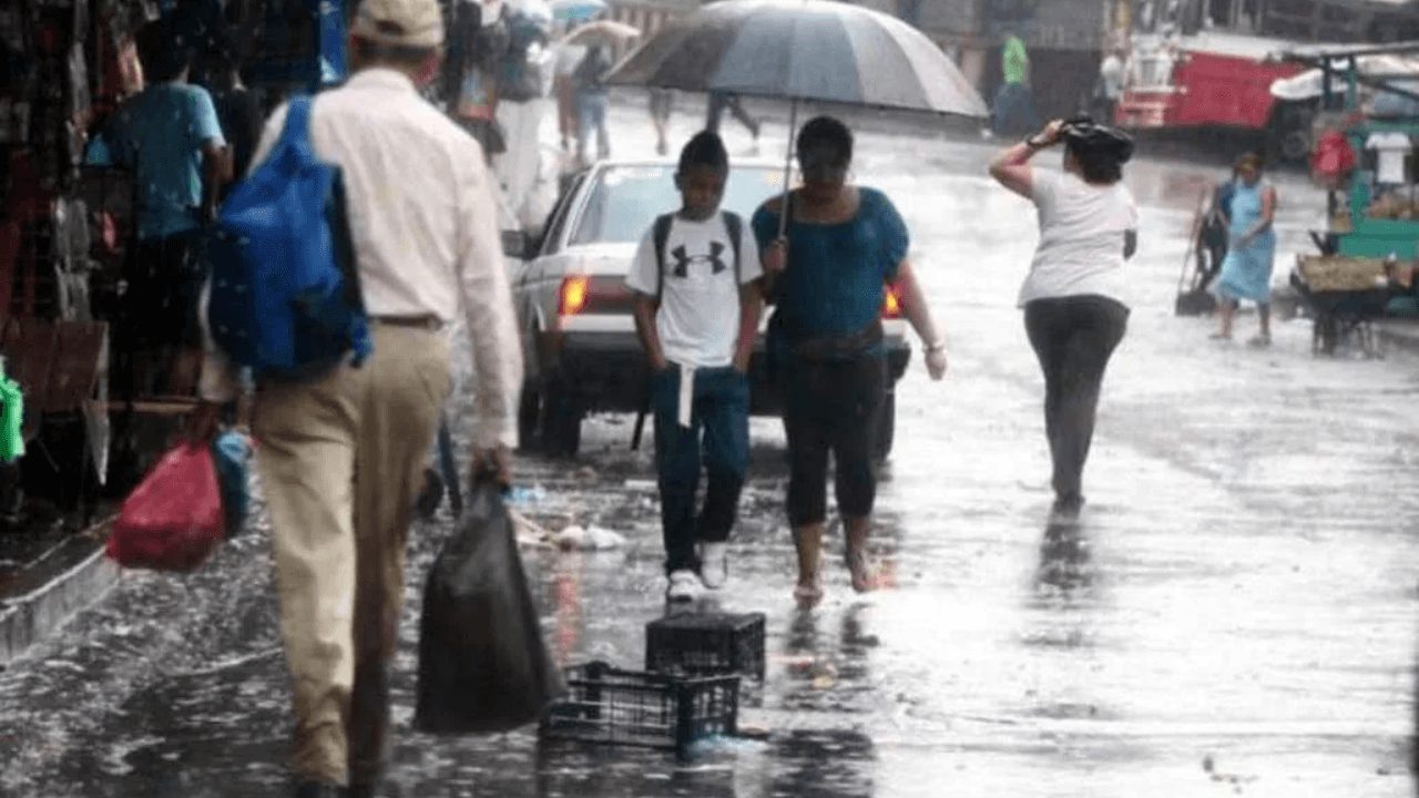 Imagen Principal de Nota: ¿Más lluvias? Esto pronostican Copeco para las próximas 24 horas en el territorio hondureño