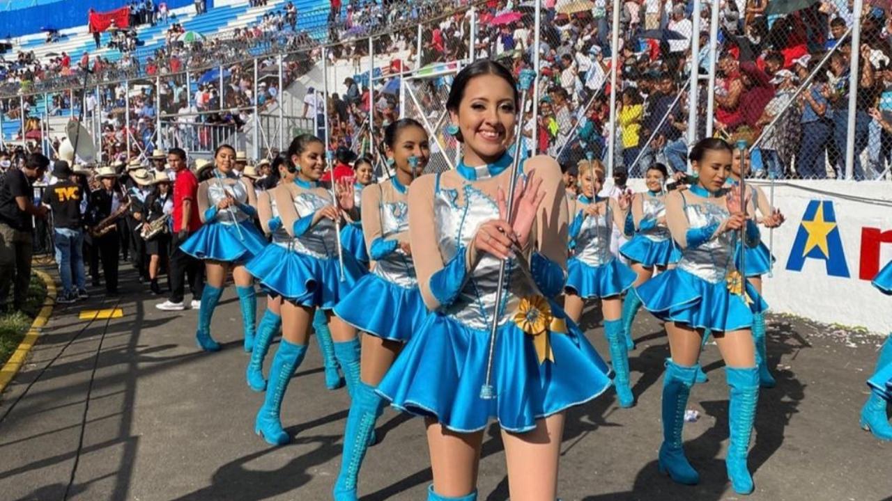 Imagen de Al ritmo de 'La chica del central' palillonas y pomponeras del Central se robaron el show este 15 de septiembre